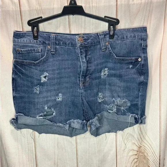 Seven 7 Women’s Distressed Mid Roll Jean Weekend Shorts Size 12 - Picture 1 of 6